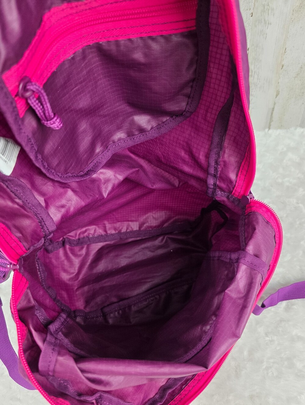 Columbia Women's Purple Lightweight Packable 2L Backpack with Pink Accent - Picture 5 of 7